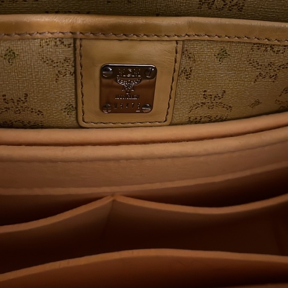 MCM tote - Picture 4 of 12